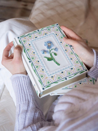NLT Notetaking Bible: Lisbon Theme