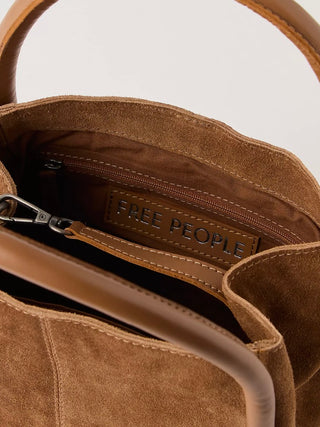 Barlow Bucket Bag